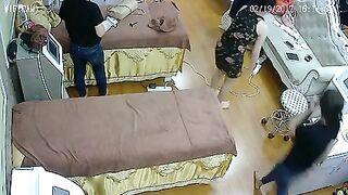 Скрытая камера в салоне красоты