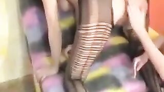 Беременные лесбиянки фистингуют друг дружку