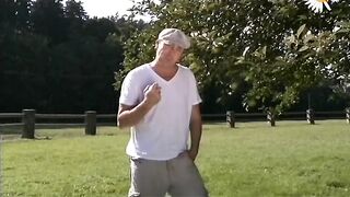 Задорные сельские девушки (С переводом)