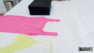 Рыженькая лесби трахнула в рот подружку